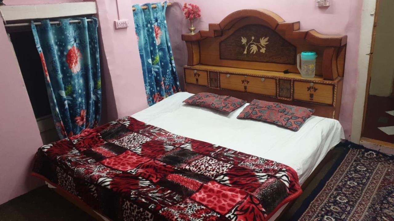 Lake Boulevard Guest House Srīnagar Exterior foto